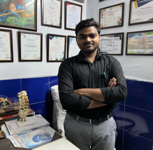 Dr. Pradeep Maurya, physiotherapy specialist in Jaunpur.
